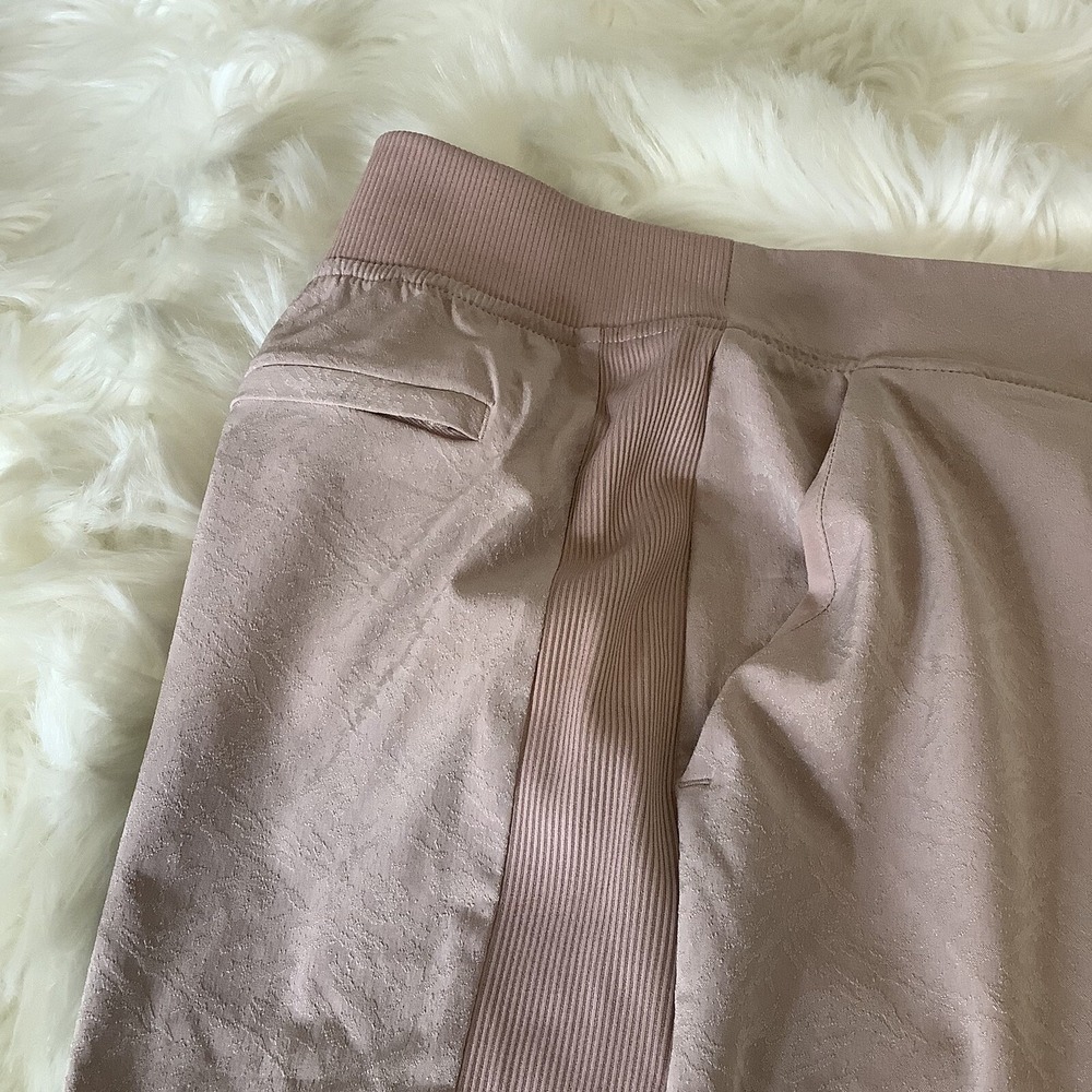 Athleta Trekkie North Jogger Gray Size 10 Outdoors Athleisure Back Zip Pocket